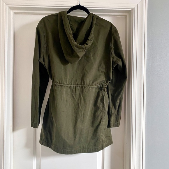 Old Navy Army Green Cinched Waist Utility Jacket - Super Cute & Versatile! - Picture 4 of 8